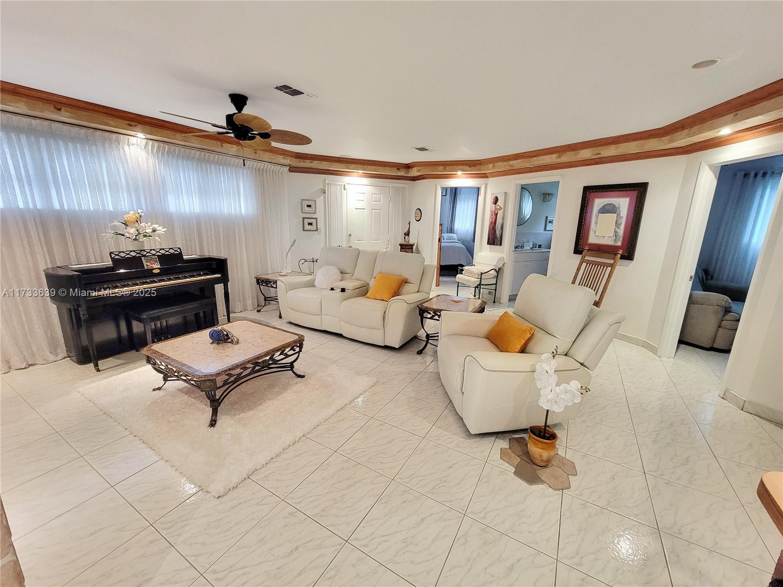 2455 NE 137th St, North Miami Beach, Florida image 3