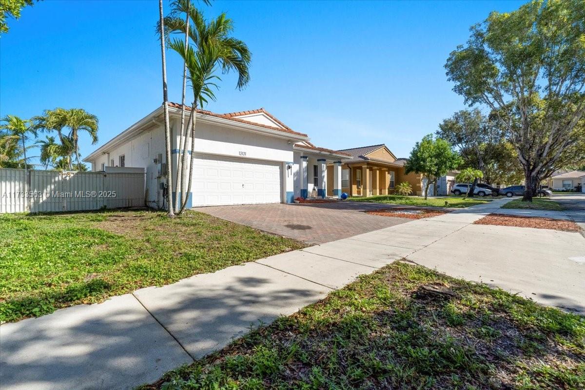 13131 SW 23rd St, Miramar, Florida image 33