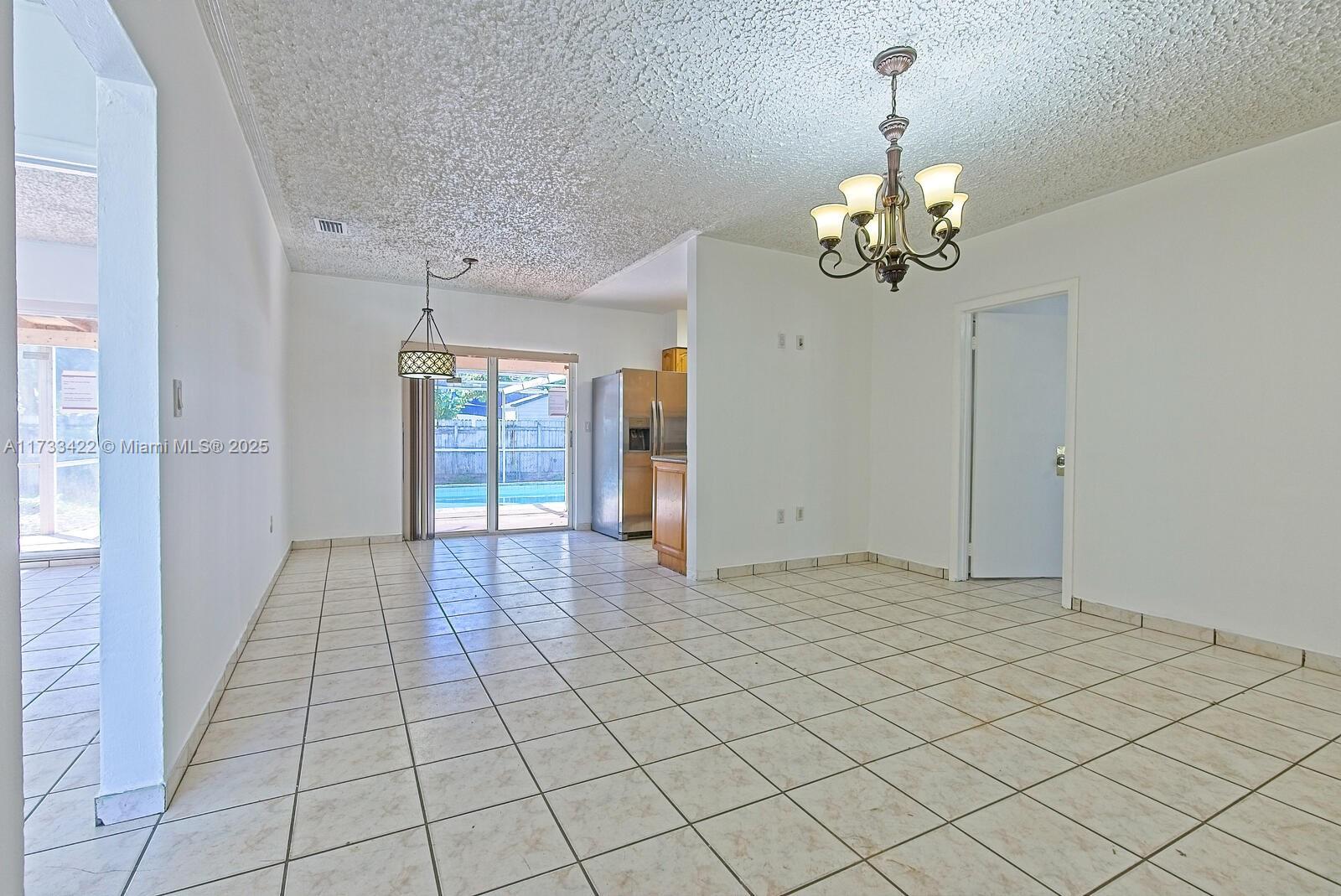 5700 NW 111th Ter, Hialeah, Florida image 4