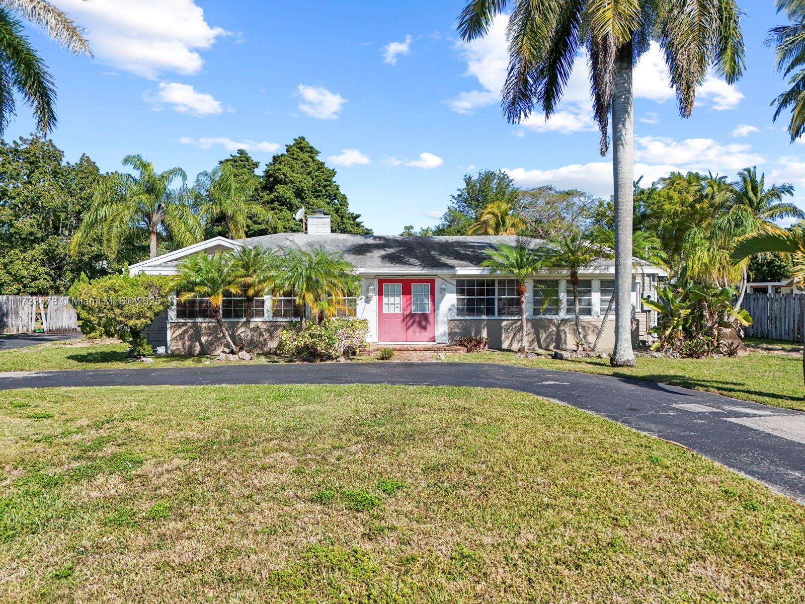 8251 SW 134th St, Pinecrest, Florida image 8