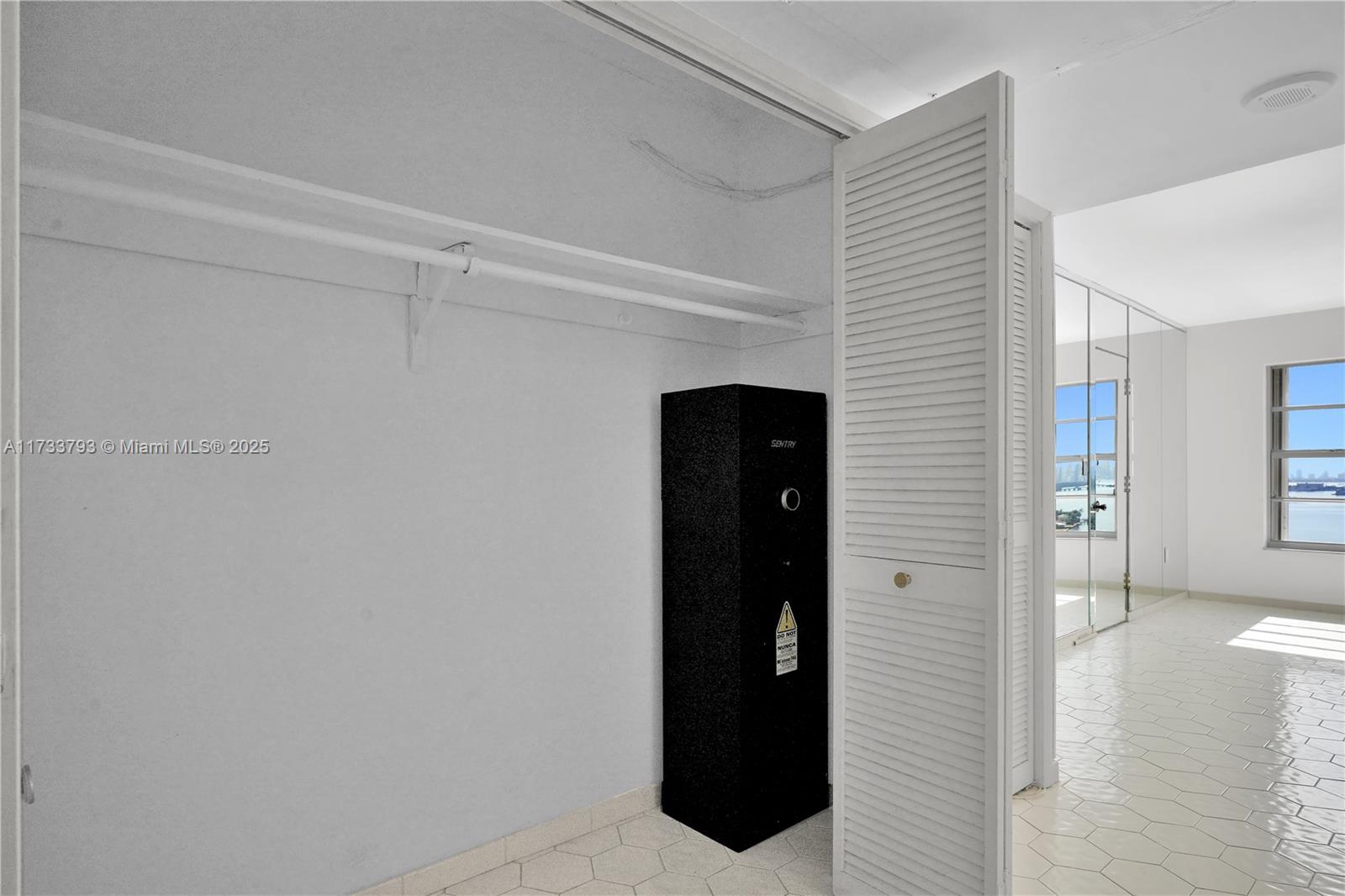 11111 Biscayne Blvd #21C, Miami, Florida image 14