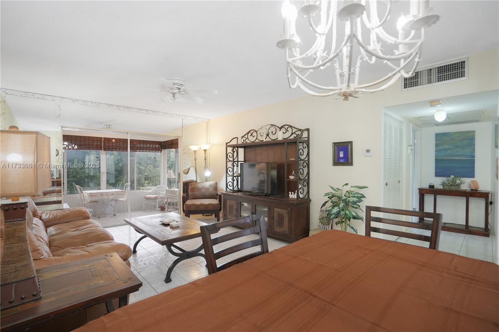 listing main picture