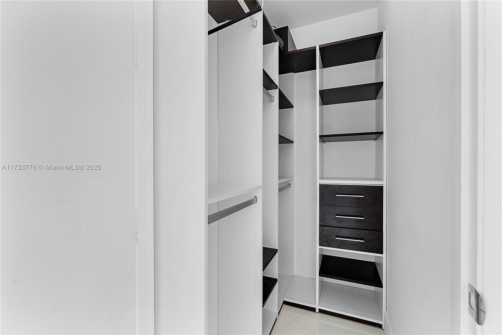 15811 Collins Ave #2107, Sunny Isles Beach FL 33160