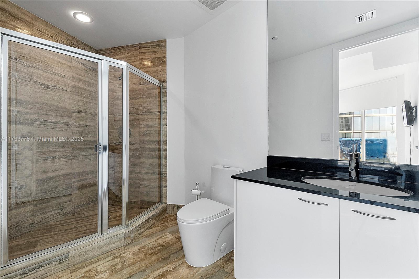 15811 Collins Ave #2107, Sunny Isles Beach FL 33160