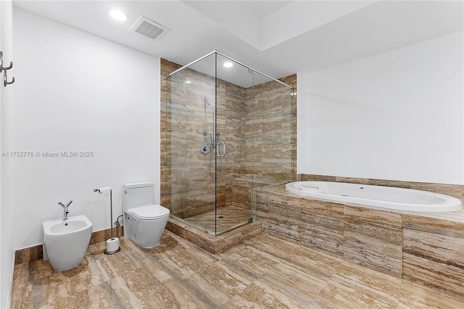 15811 Collins Ave #2107, Sunny Isles Beach FL 33160