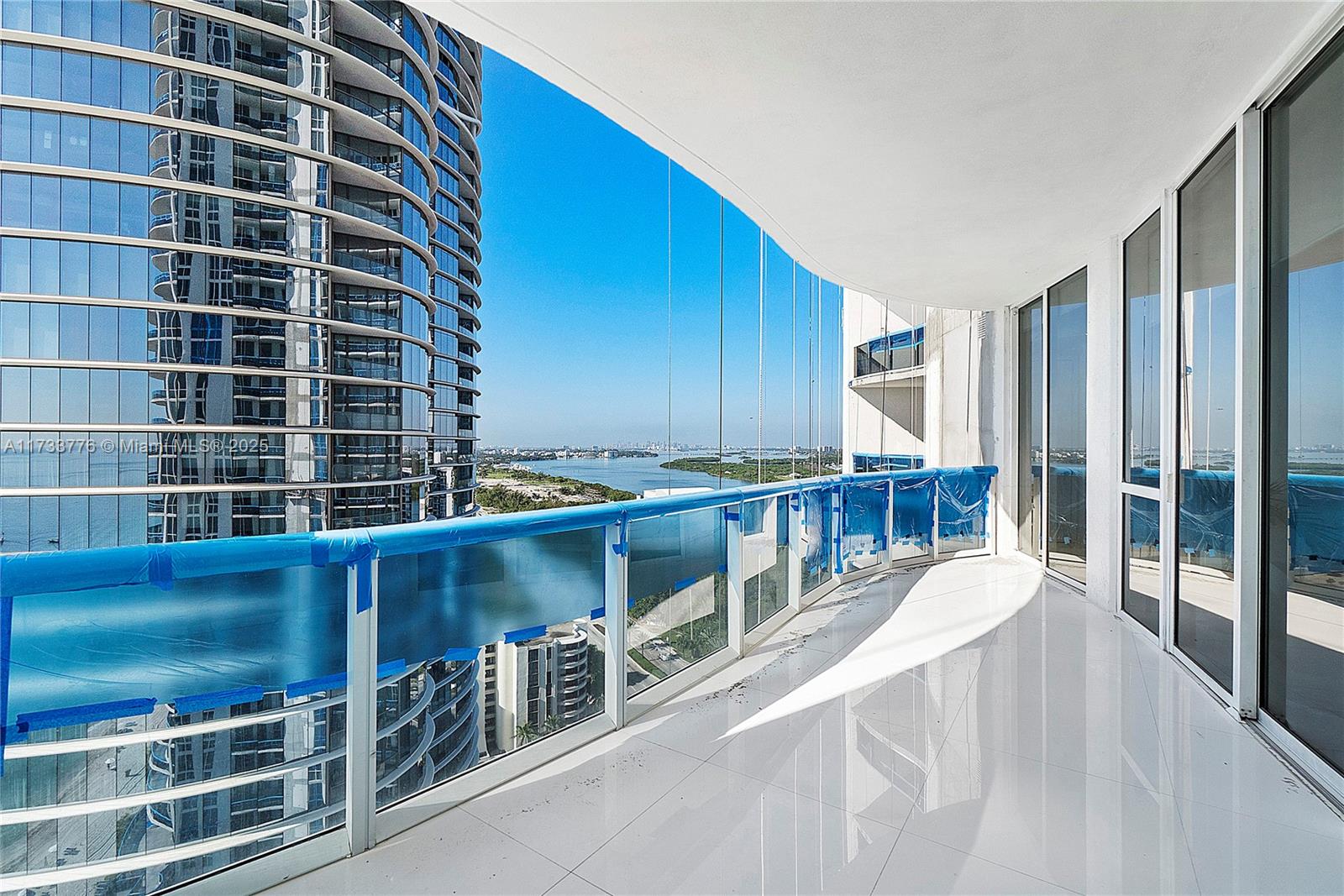 15811 Collins Ave #2107, Sunny Isles Beach FL 33160