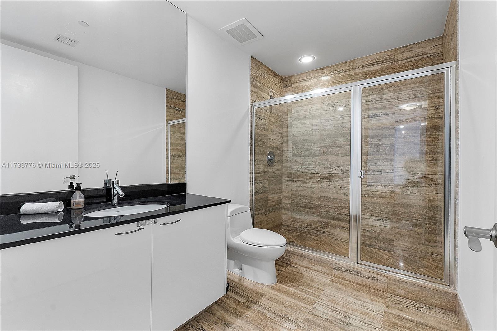 15811 Collins Ave #2107, Sunny Isles Beach FL 33160