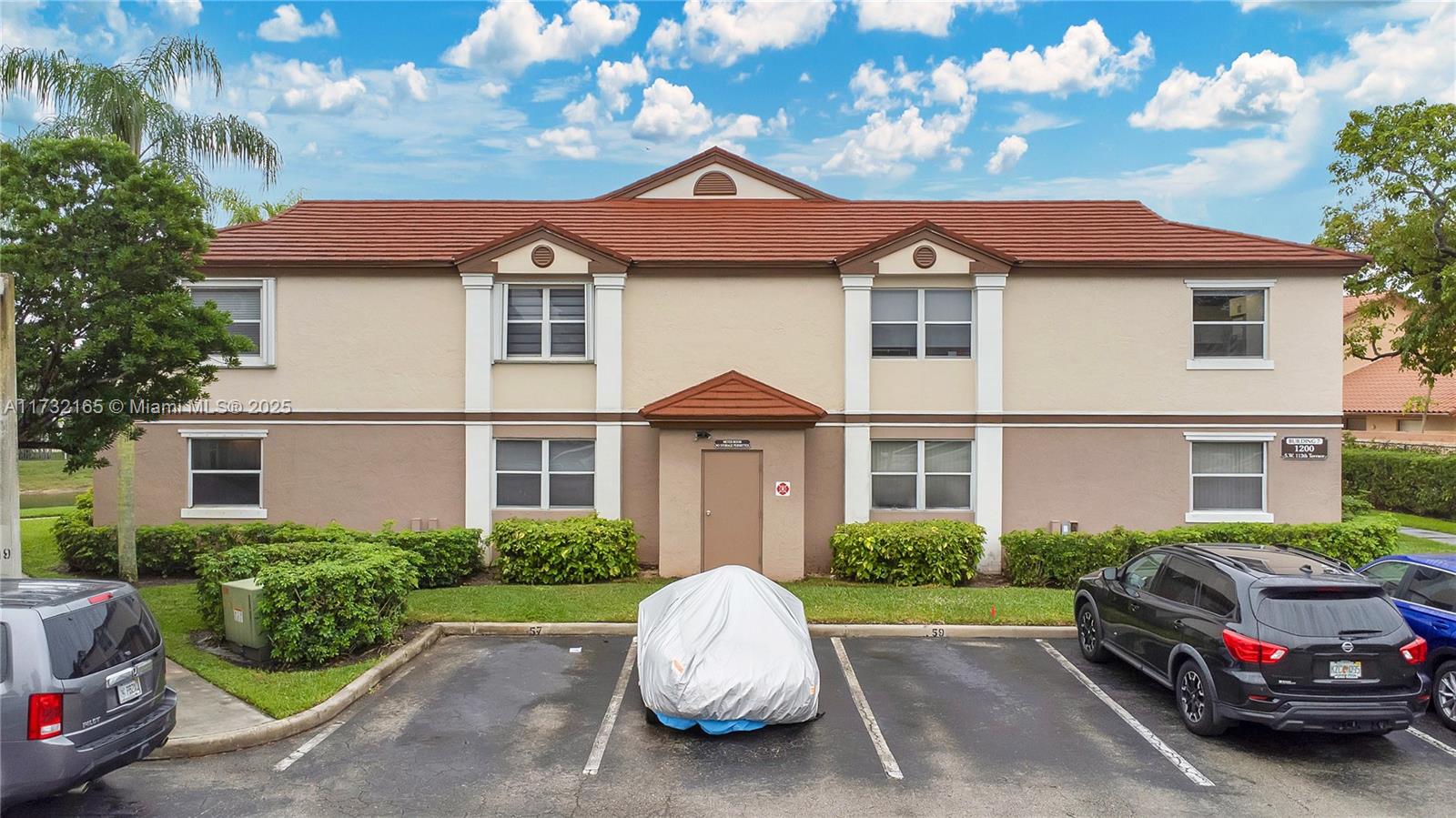 1200 SW 113th Ter #203, Pembroke Pines, Florida image 2