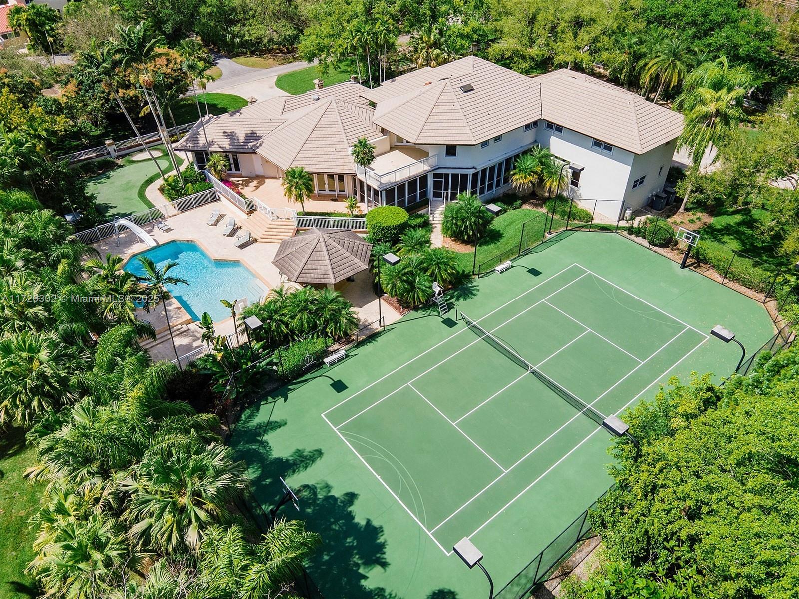 6190 102nd St Unit , Pinecrest, Florida 33156