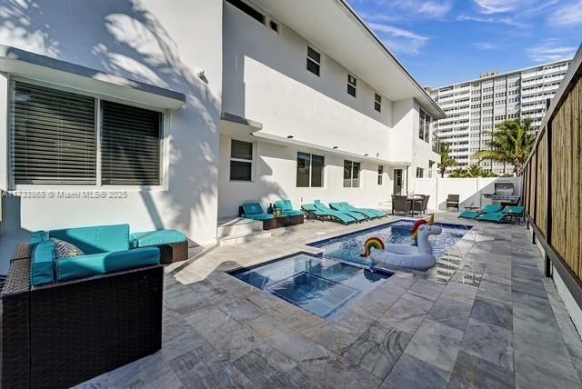 Residential, Hollywood, Florida image 13