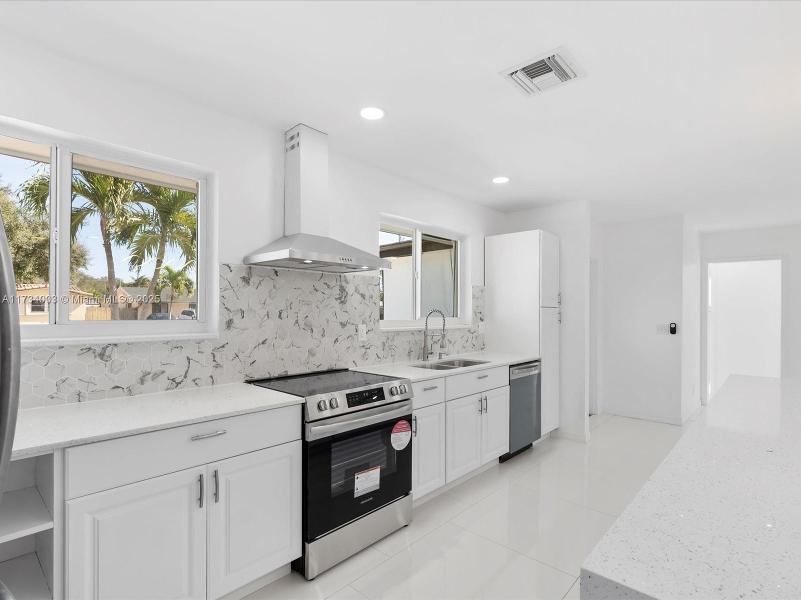 2114 N 38th Ave, Hollywood, Florida image 15