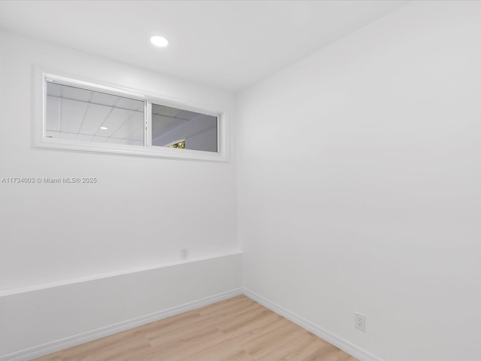 Listing Photo 22