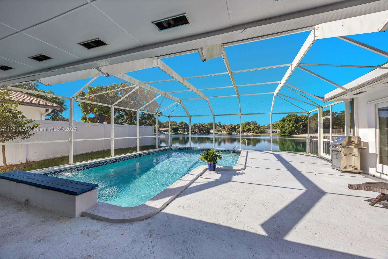 7280 S Miami Lakeway S, Miami Lakes, Florida image 30