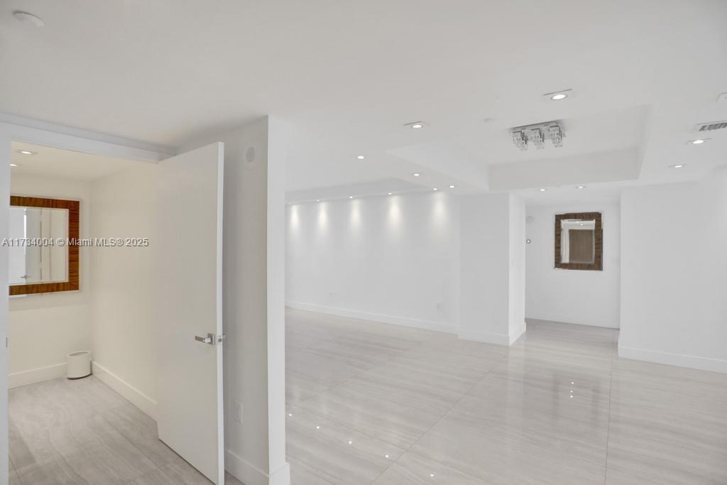 19111 Collins Ave #1705, Sunny Isles Beach, Florida image 35