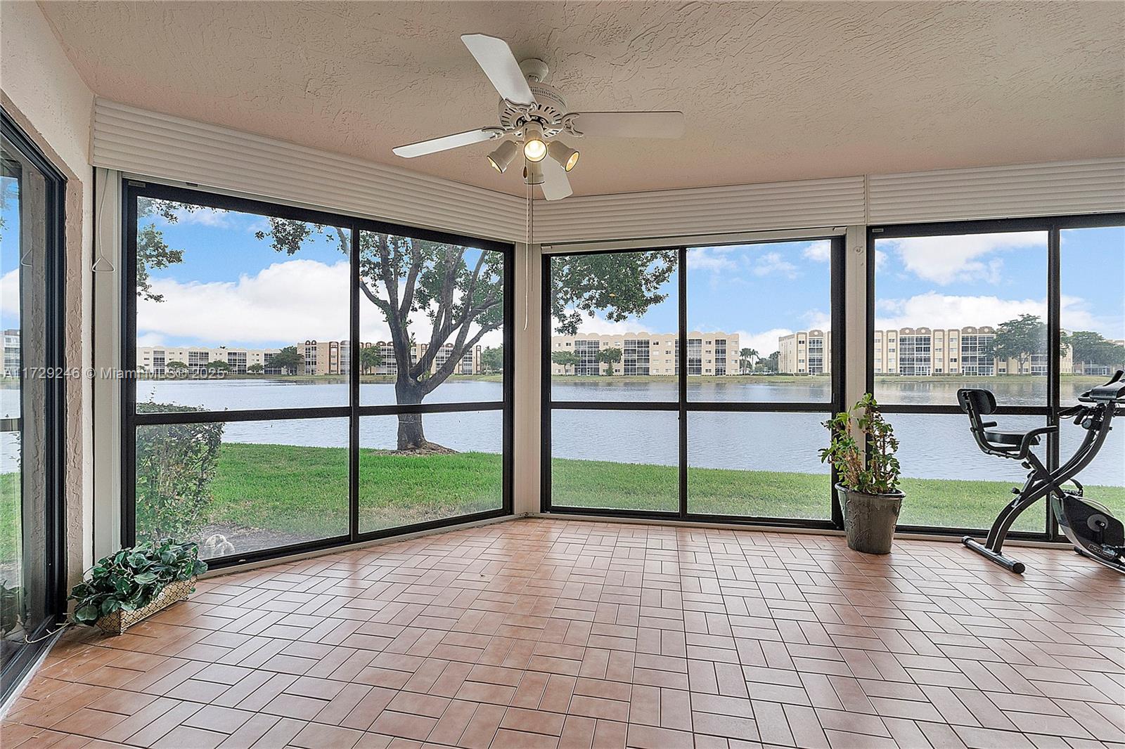 7518 Fairfax Dr #110, Tamarac, Florida image 35