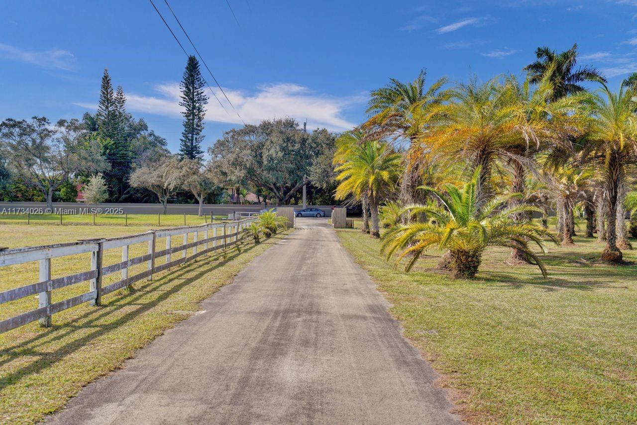 5450 SW 148th Ave, Southwest Ranches, Florida image 8