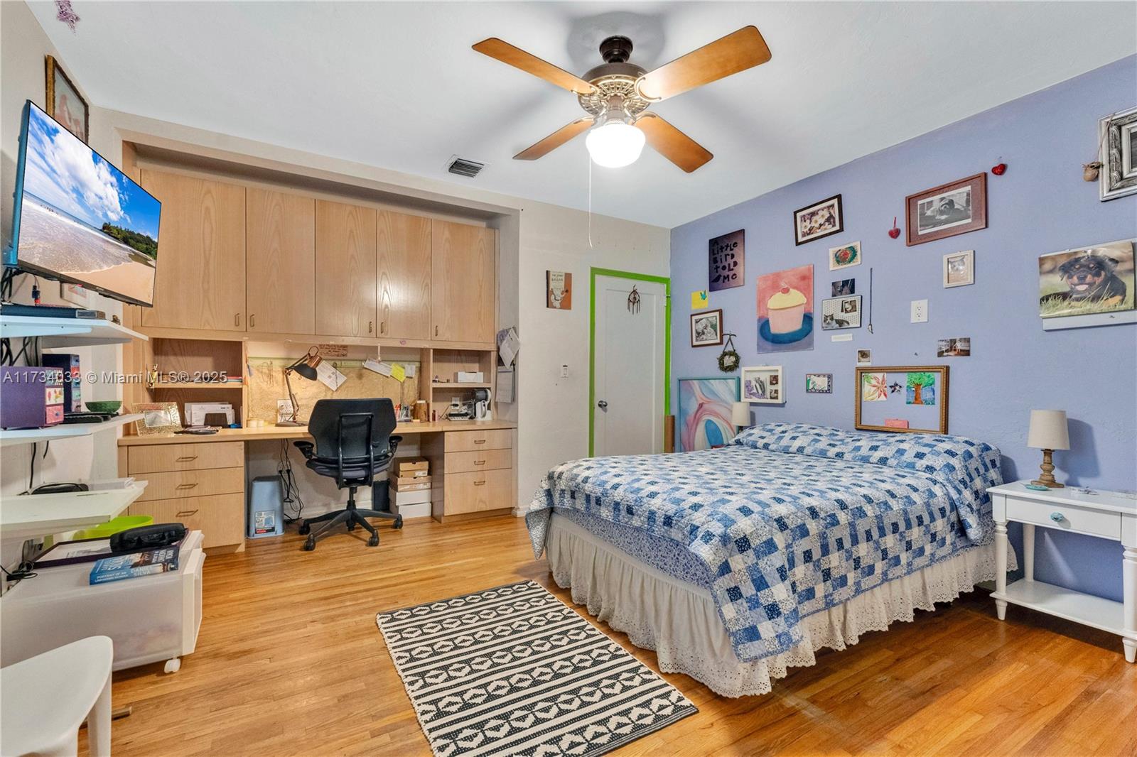 Listing Photo 12