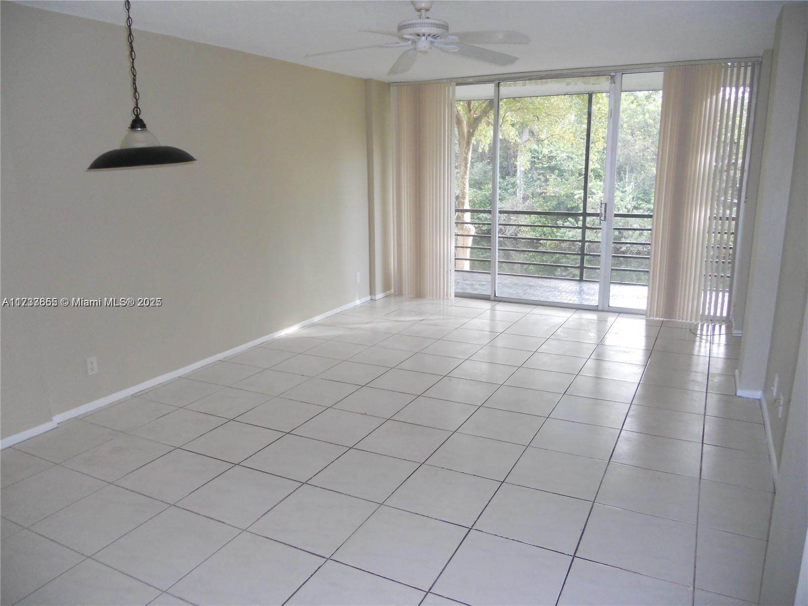 101 Royal Park Dr #2D, Oakland Park, Florida image 5