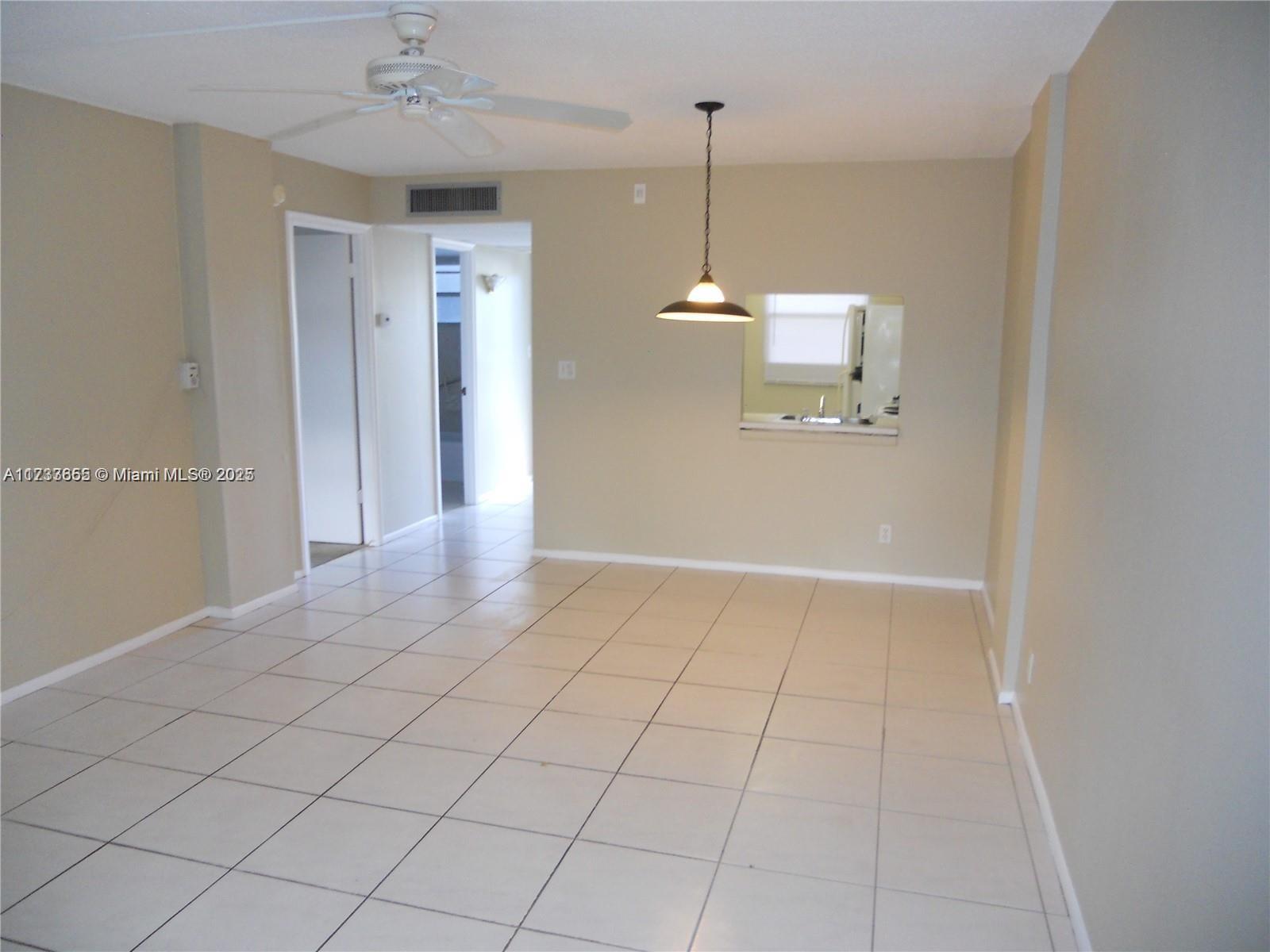 101 Royal Park Dr #2D, Oakland Park, Florida image 6