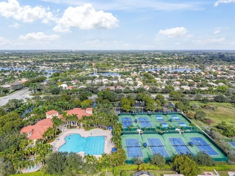 Residential, Pembroke Pines, Florida image 39