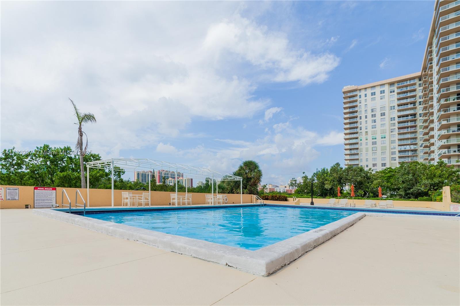 210 174th St #915, Sunny Isles Beach, Florida image 15