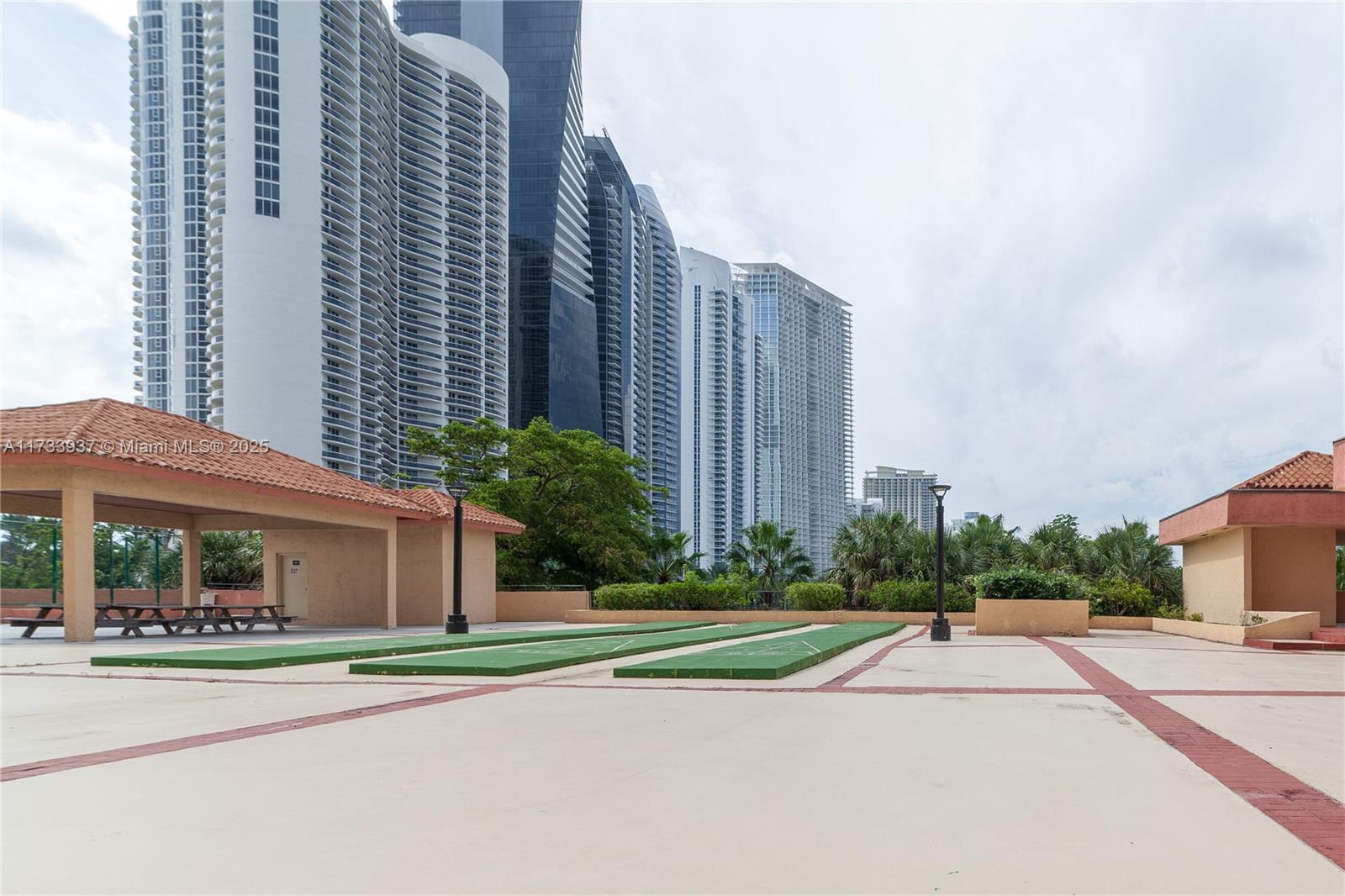 210 174th St #915, Sunny Isles Beach, Florida image 19