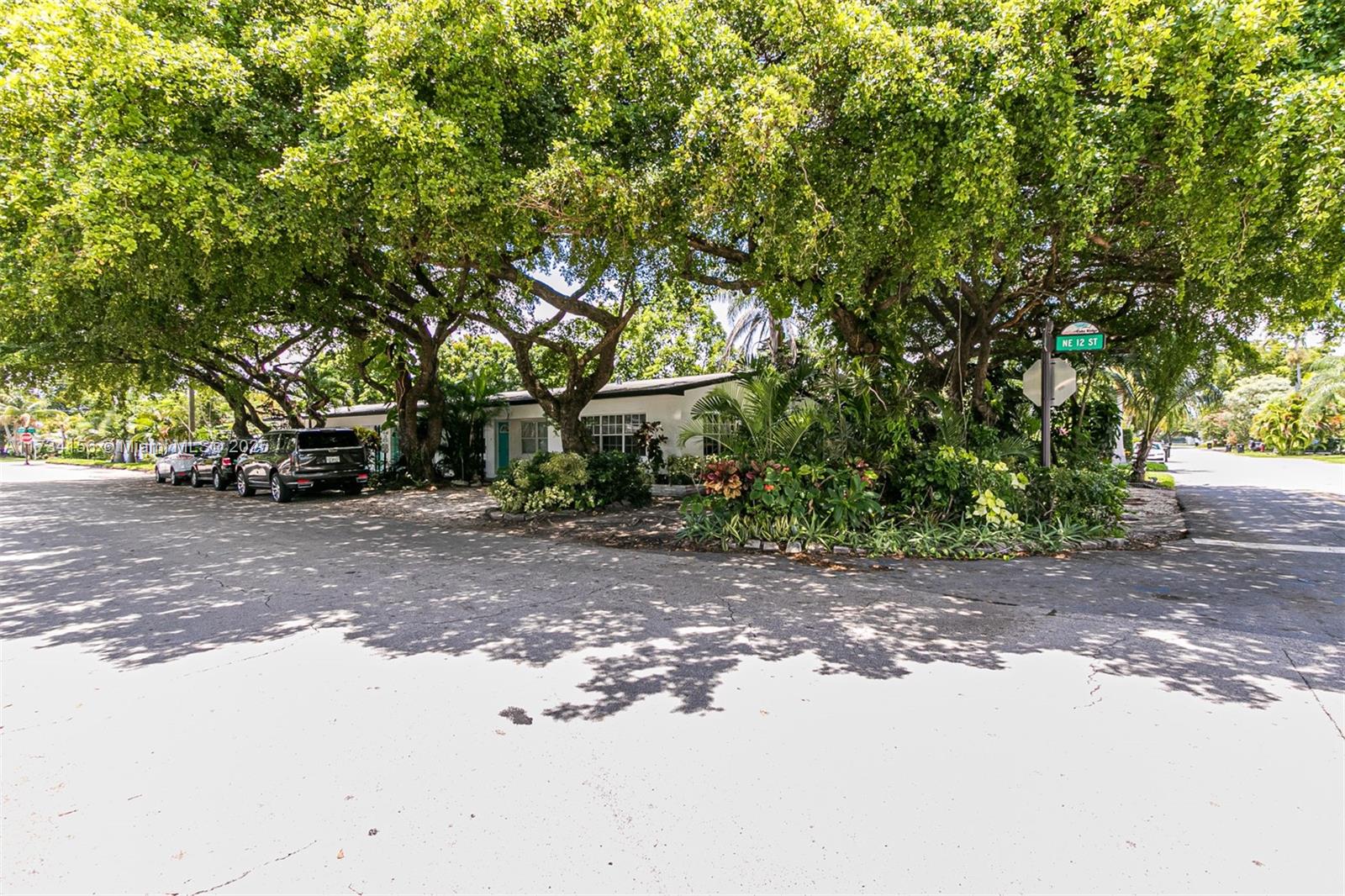 1717 NE 12th St, Fort Lauderdale, Florida image 19