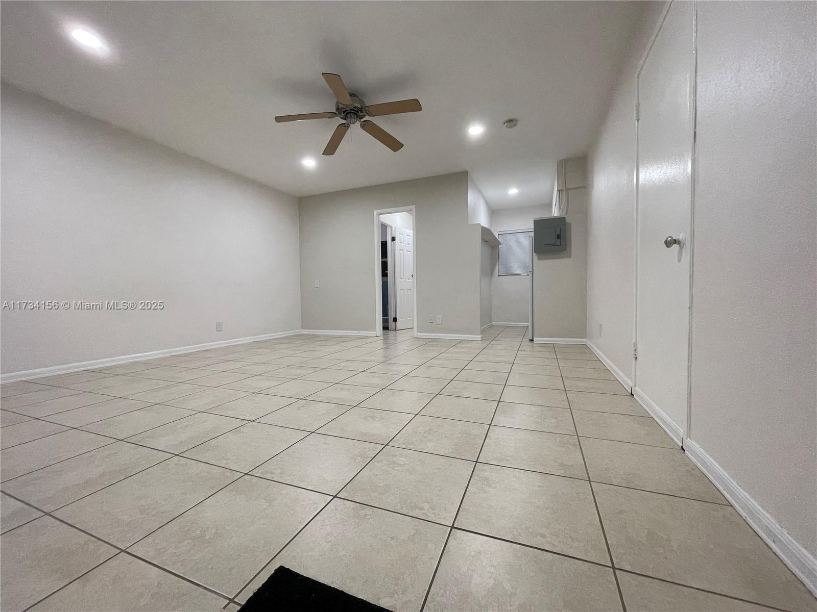 1717 NE 12th St, Fort Lauderdale, Florida image 34