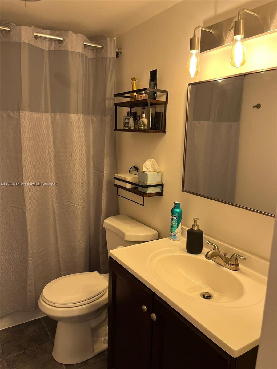 401 Golden Isles Dr #804, Hallandale Beach, Florida image 23