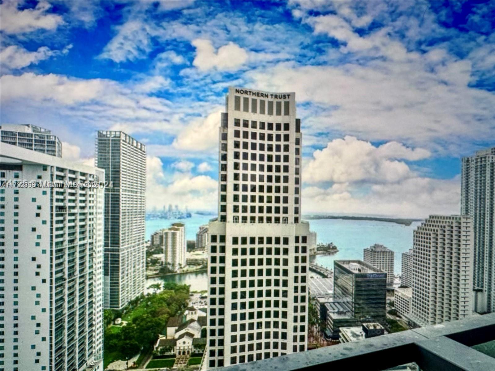 GORGEOUS TASTEFULLY FURNISHED 1 BEDROOM 1.5 BATHROOM UNIT AT BRICKELL CITY CENTRE. FEATURES EUROPEAN OPEN KITCHEN WITH STAINLESS STEEL BOSCH APPLIANCES AND COOKING ISLAND, ELECTRIC SHADES, OVERSIZED WALK IN FULLY FURNISHED CLOSET. AMENITIES INCLUDE: 24-HOUR CONCIERGE SERVICE, SOCIAL ROOM, VIDEO ROOM, BBQ AREA, KIDS ZONE, TWO SWIMMING POOLS, FITNESS CENTER, SPA, 24/7 VALET AND PRIVATE ACCESS TO THE MALL, STEPS FROM THE BEST RESTAURANTS AND SHOPPING MALL.