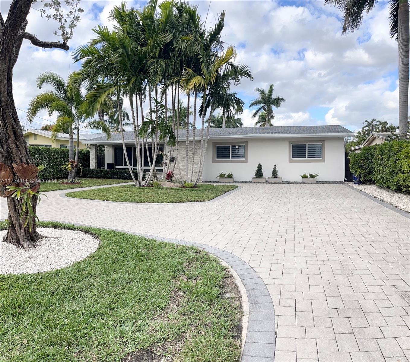 1031 N Northlake Dr  For Sale A11734155, FL
