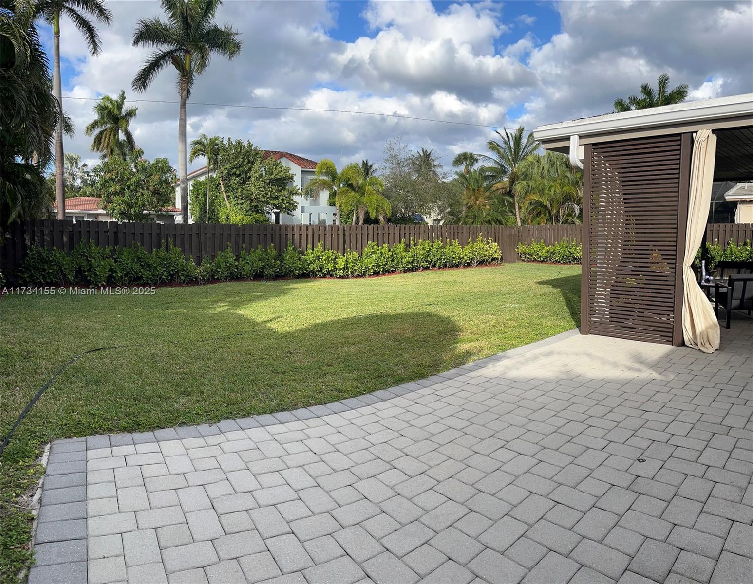 1031 N Northlake Dr, Hollywood, Florida image 19