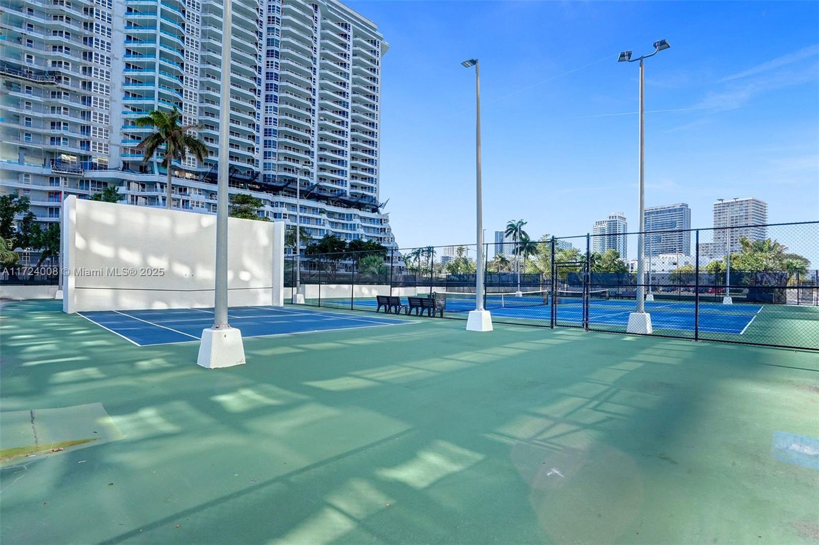 600 NE 36th St #304, Miami, Florida image 28