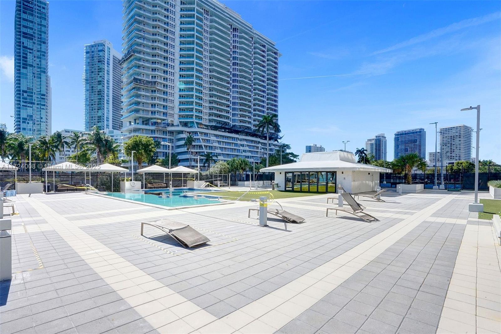 600 NE 36th St #304, Miami, Florida image 33