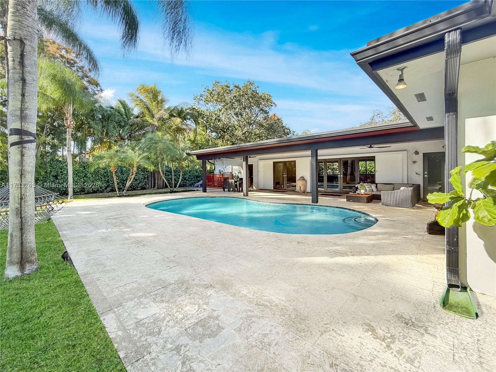 8260 SW 132nd St, Pinecrest, Florida image 8