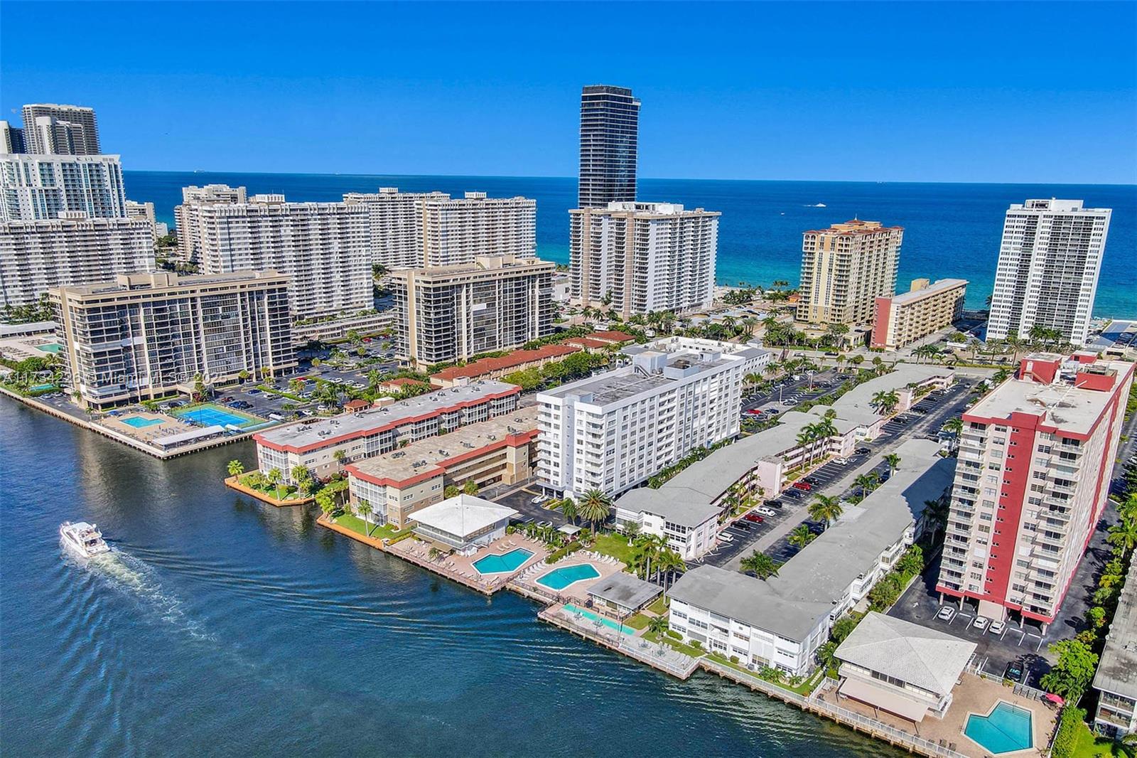 3113 S Ocean Dr #804, Hallandale Beach, Florida image 12