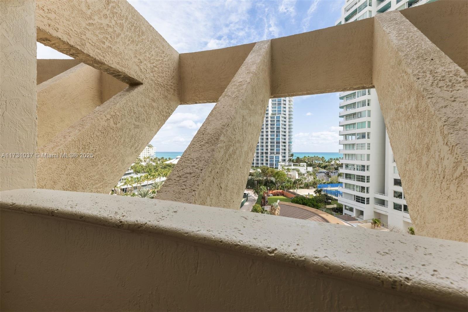 300 S Pointe Dr #907, Miami Beach, Florida image 5