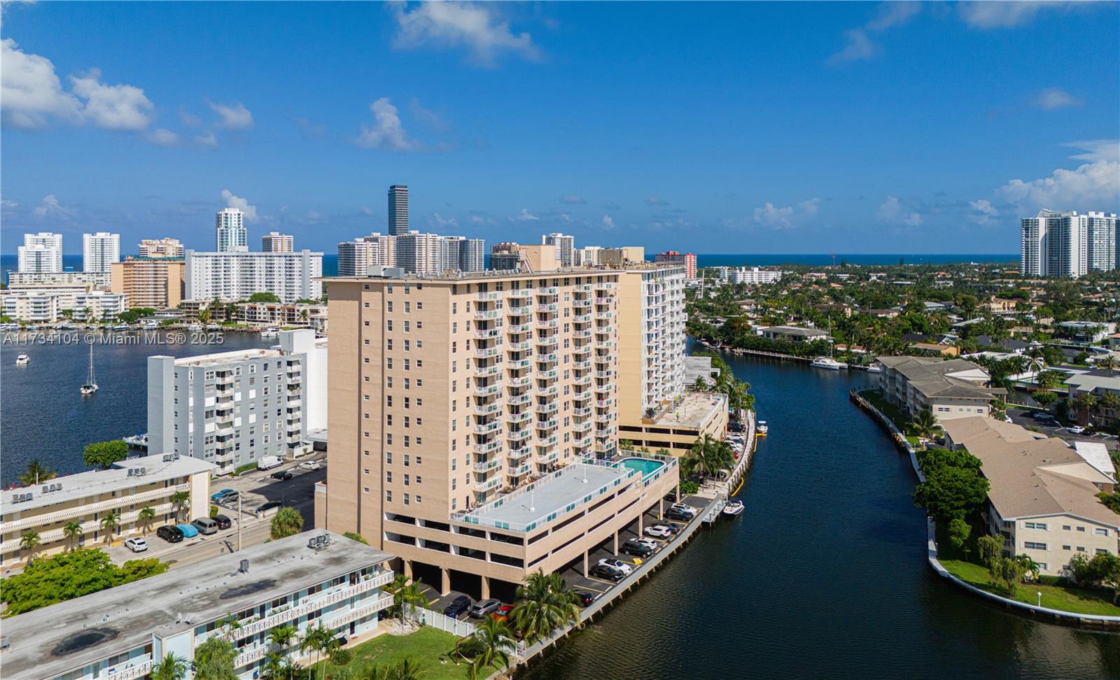 437 Golden Isles Dr #8D, Hallandale Beach, Florida image 34