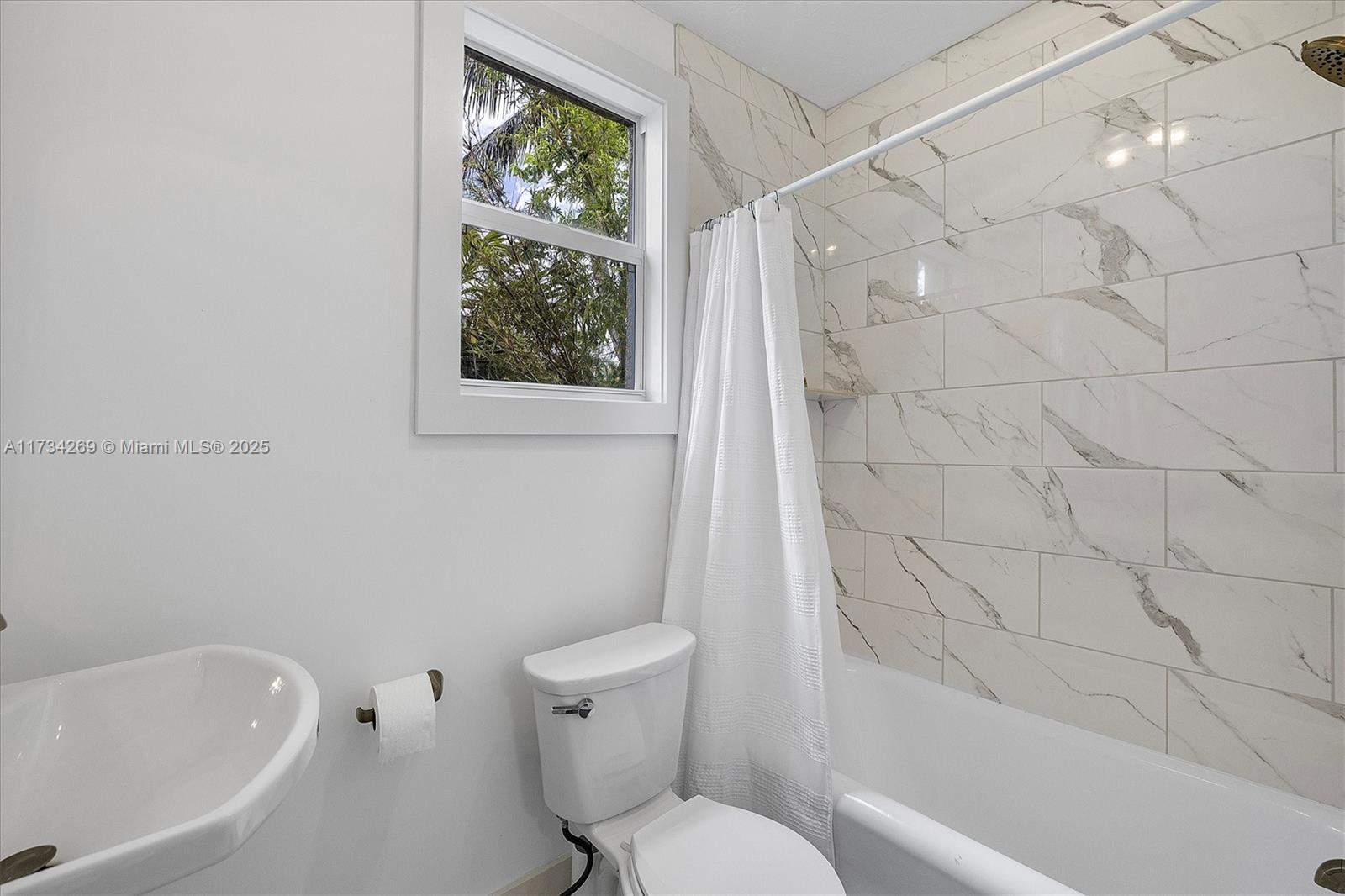 203 NE 90th St, El Portal, Florida image 42