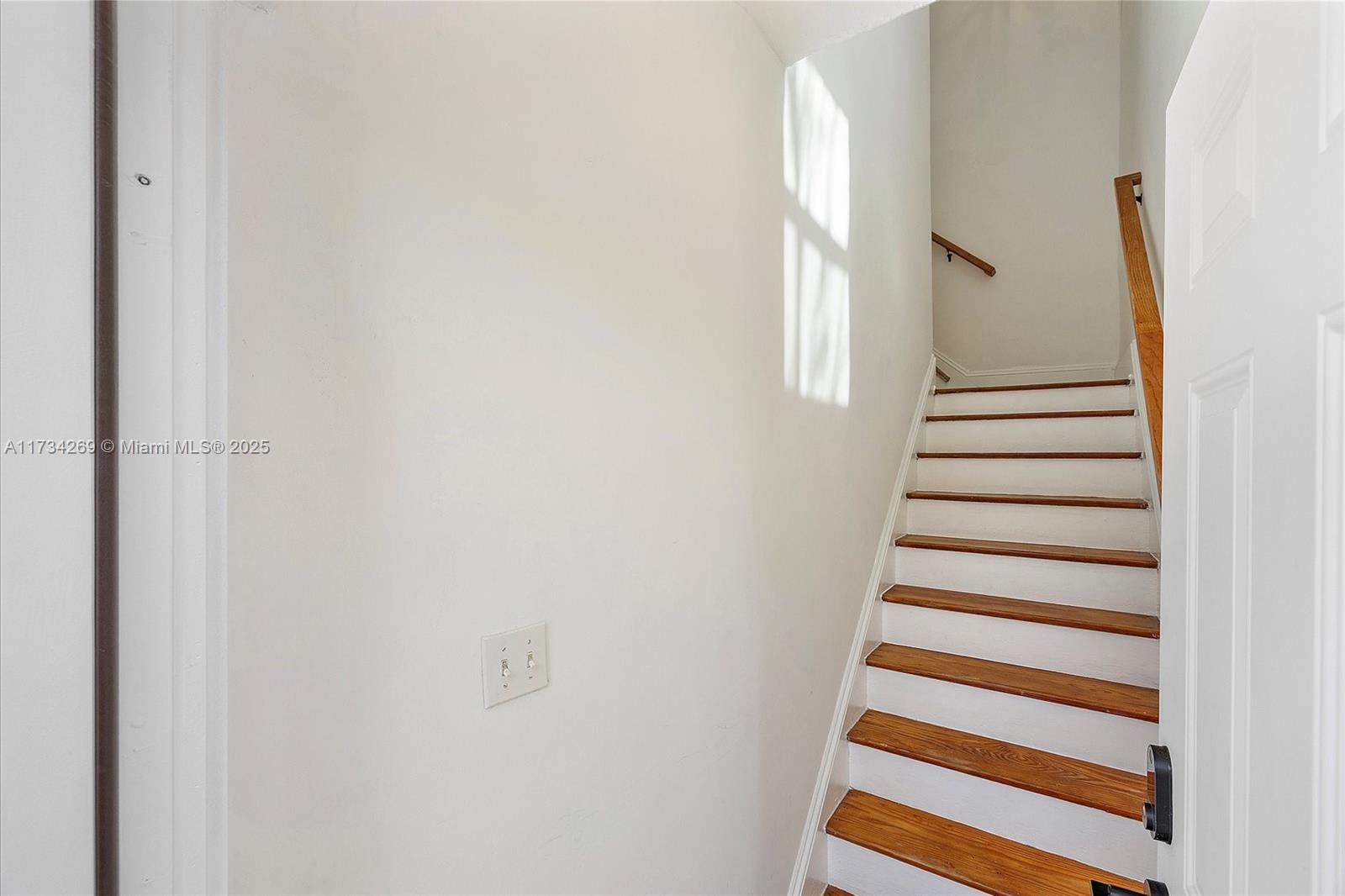 203 NE 90th St, El Portal, Florida image 46