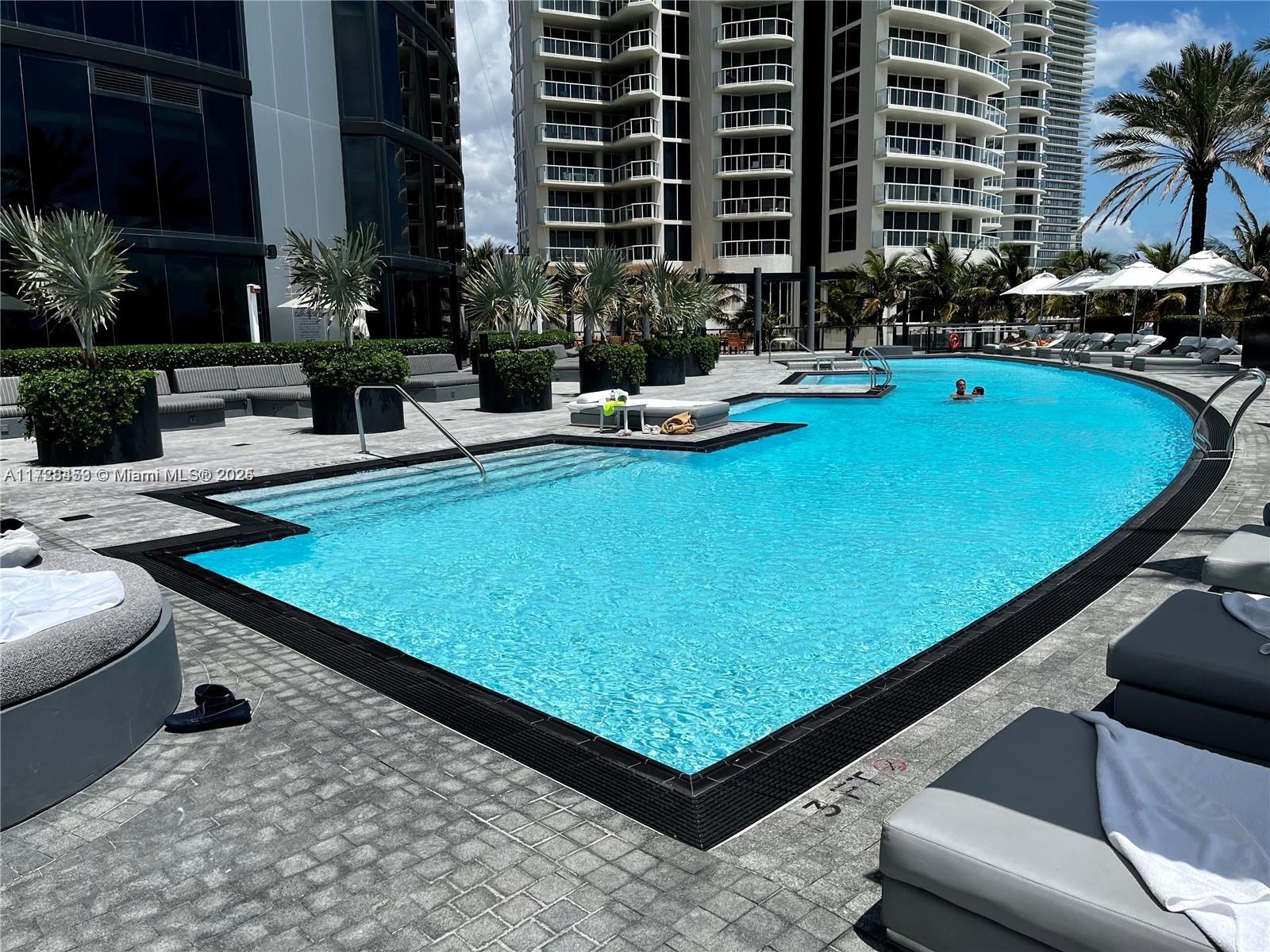 18555 Collins Ave #5004, Sunny Isles Beach, Florida image 23