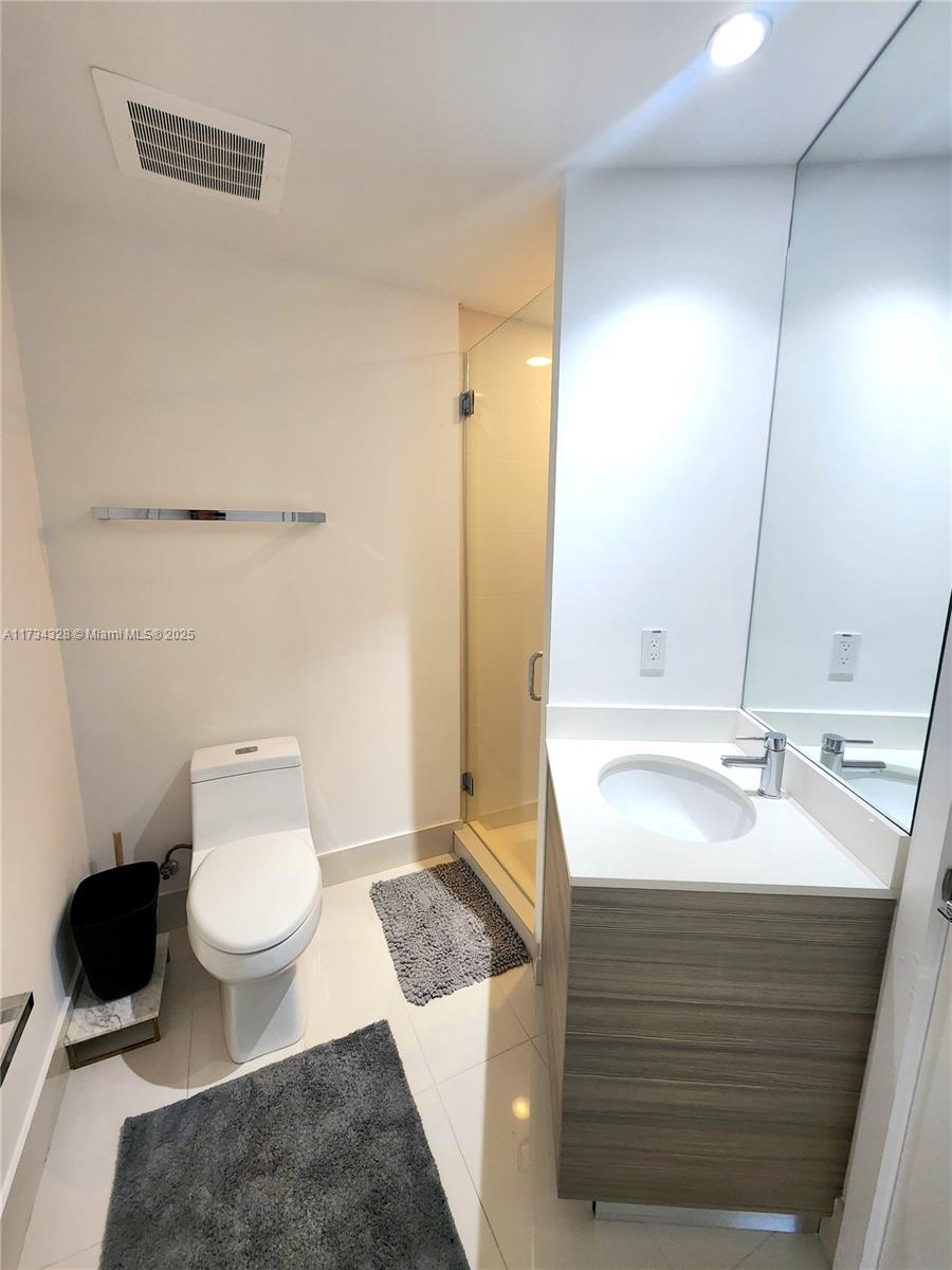 121 NE 34th St #2901, Miami FL 33137