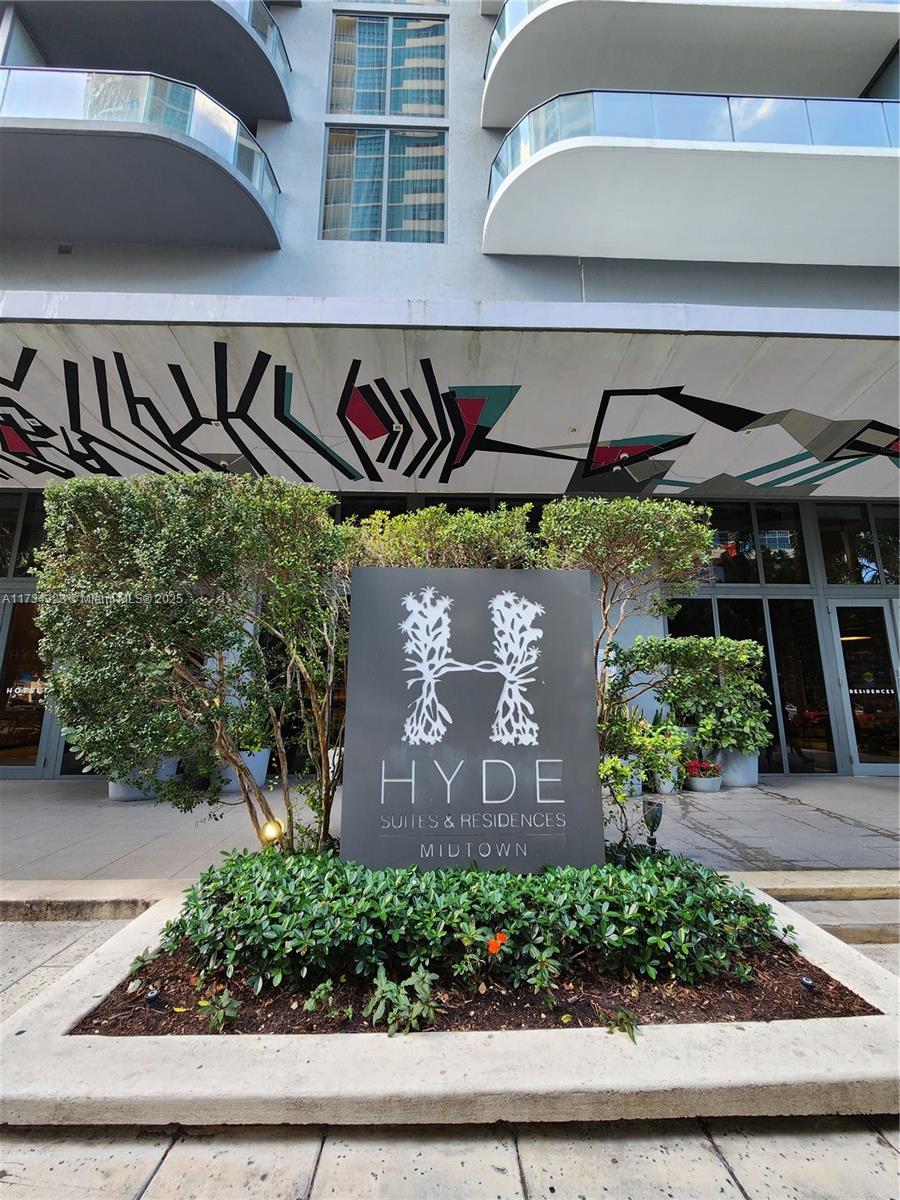 121 NE 34th St #2901, Miami FL 33137