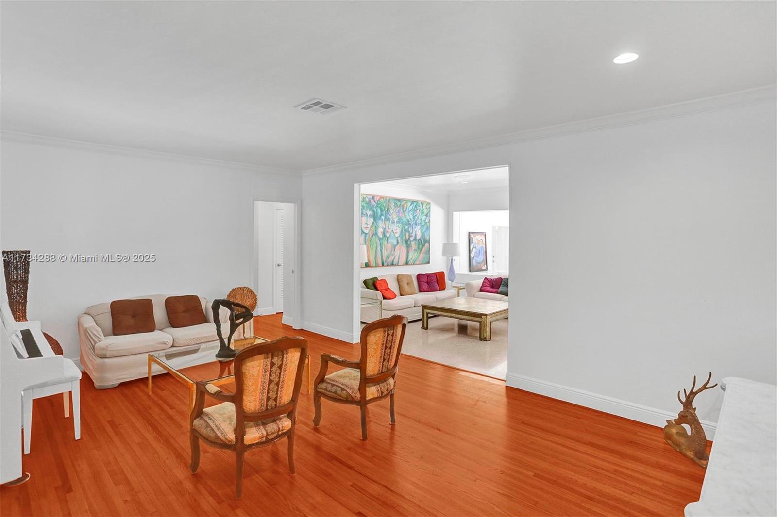 Listing Photo 9