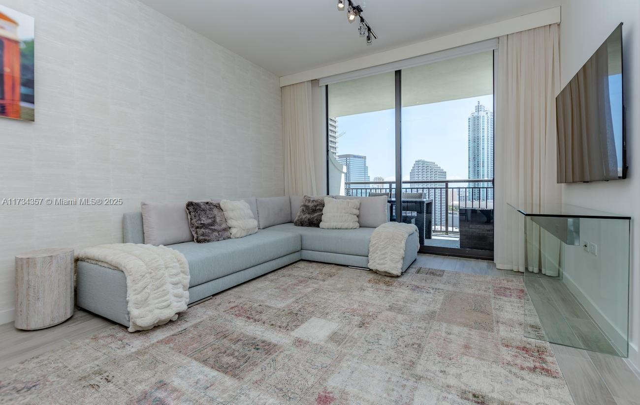 999 SW 1st Ave #2308, Miami FL 33130