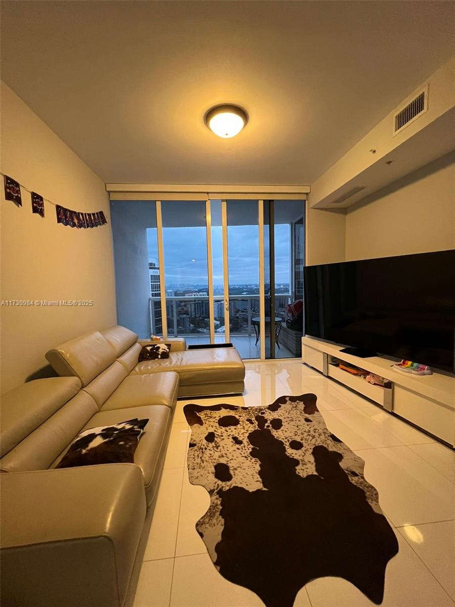 18201 Collins Ave #5505, Sunny Isles Beach FL 33160