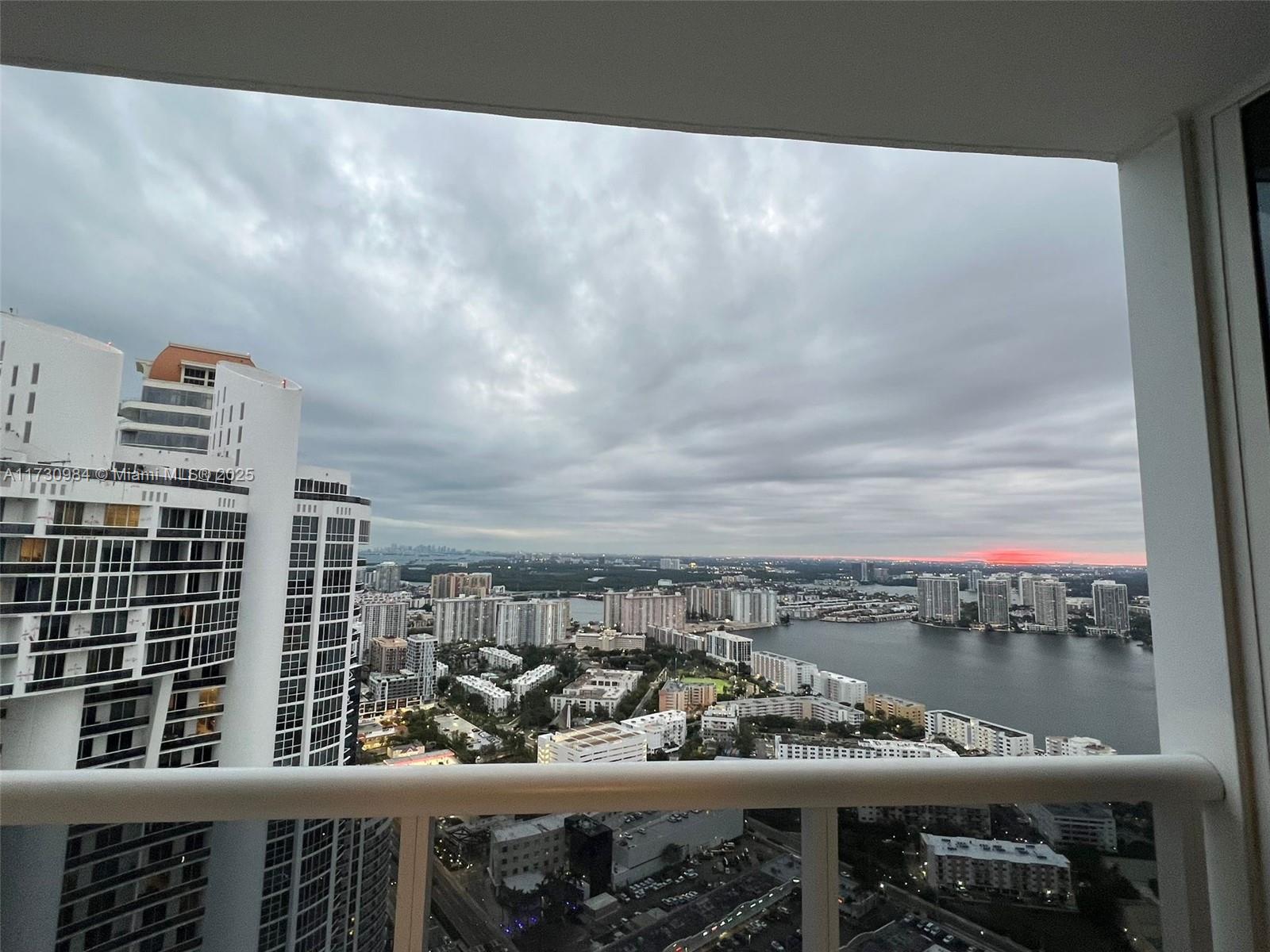 18201 Collins Ave #5505, Sunny Isles Beach FL 33160