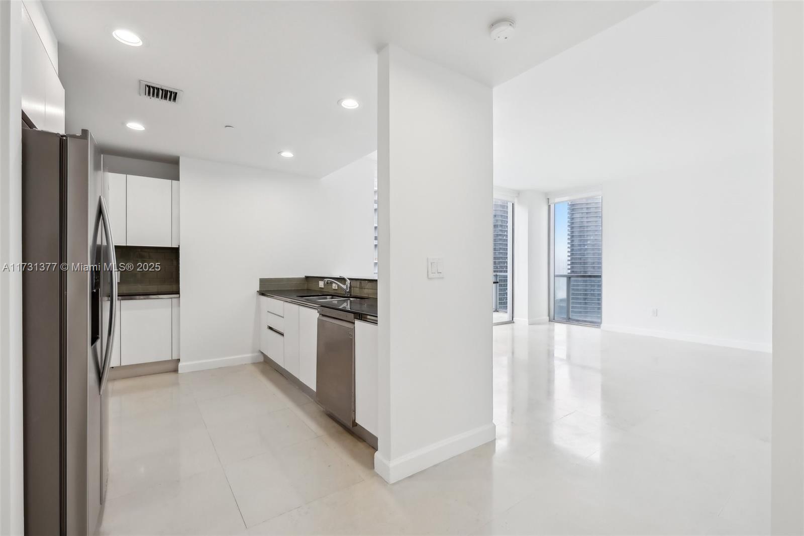 1050 Brickell Ave #3320, Miami, Florida image 3