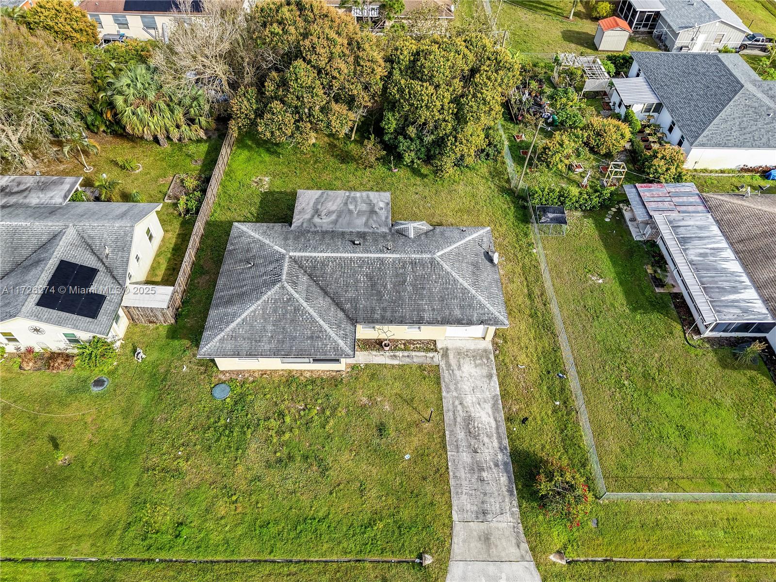 313 NW Dorchester St, Port Saint Lucie, Florida image 2