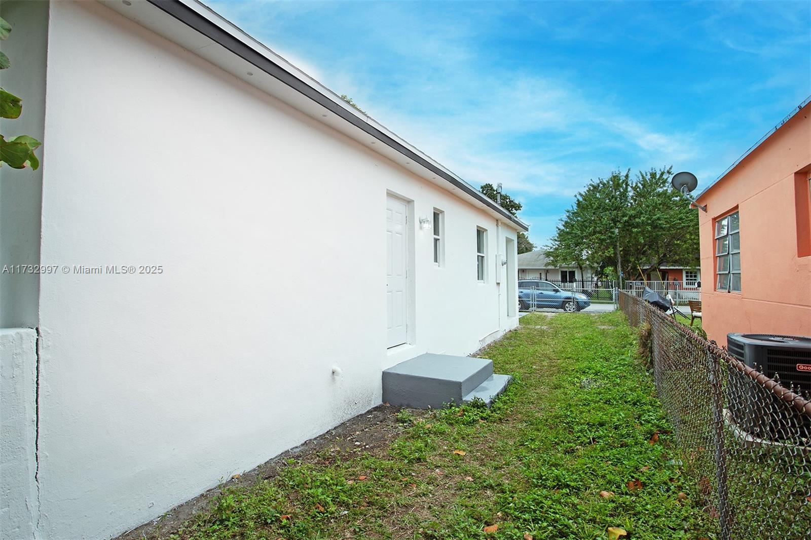 1923 NW 66th St, Miami, Florida image 28